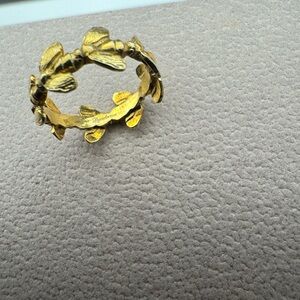 Gold Leaf Motif Ring
